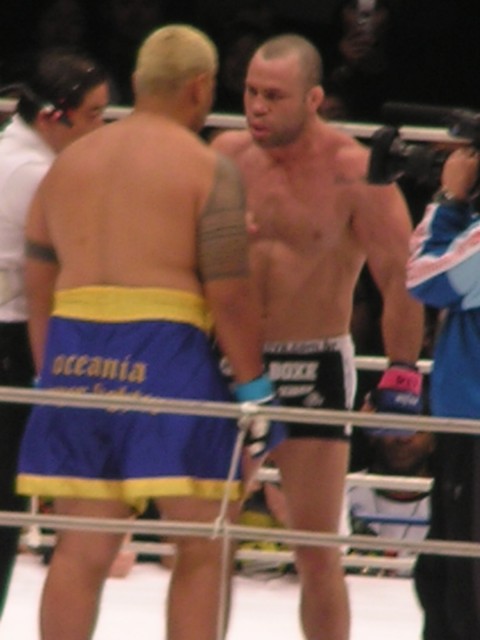 ���@���_���C�E�V�E�o vs �}�[�N�E�n���g