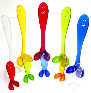 James Charly ニッコリスマイルジェームズ君 弟分のチャーリー君 いつも玄関でいってらっしゃい お帰りなさい 可愛いだけじゃないよ ジェームズ君とチャーリー君は靴べらとして 立派に働いてくれますよ 玄関にジェームズ君達をニョキッて